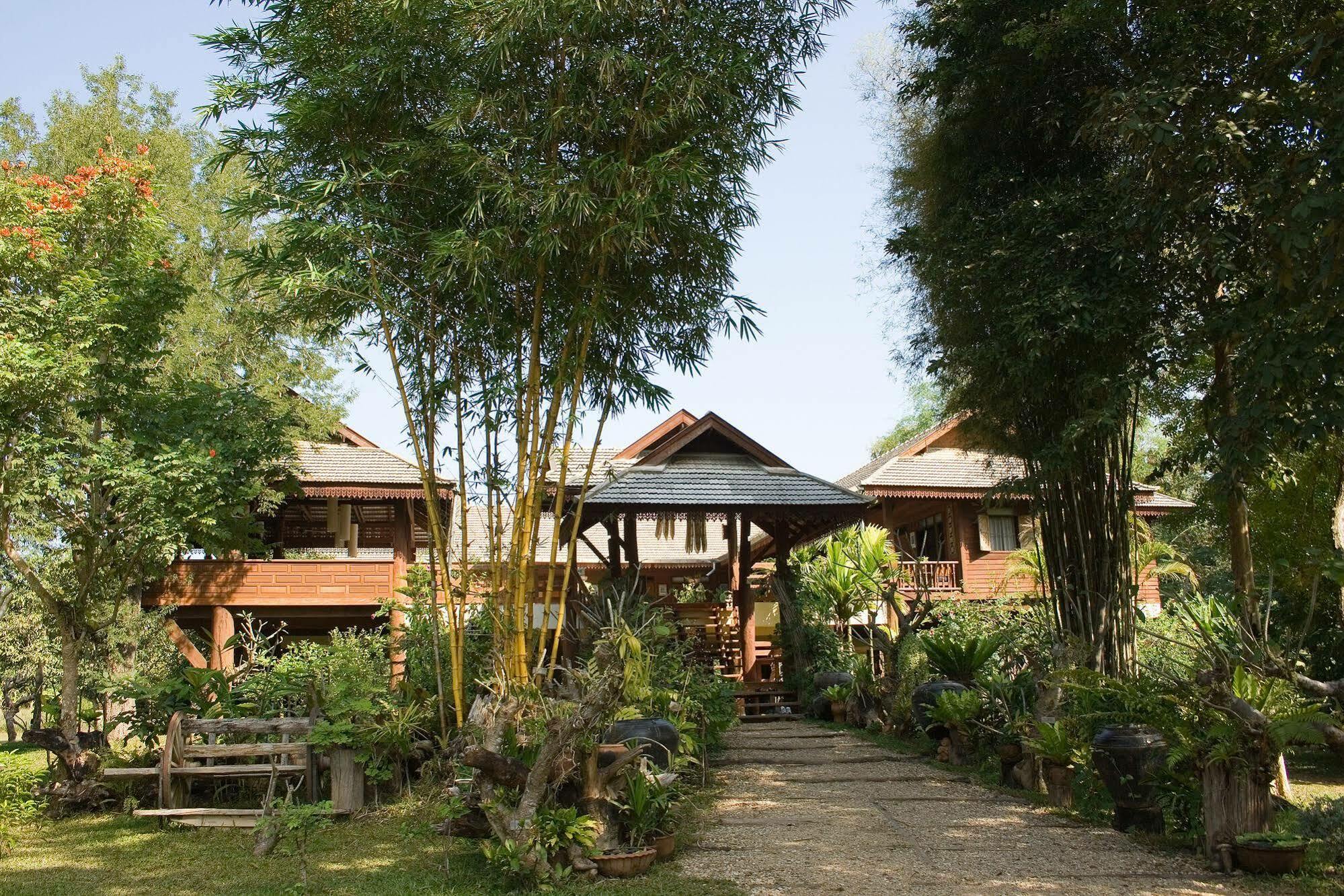 Khum Lanna Hotel Phrao Exterior foto